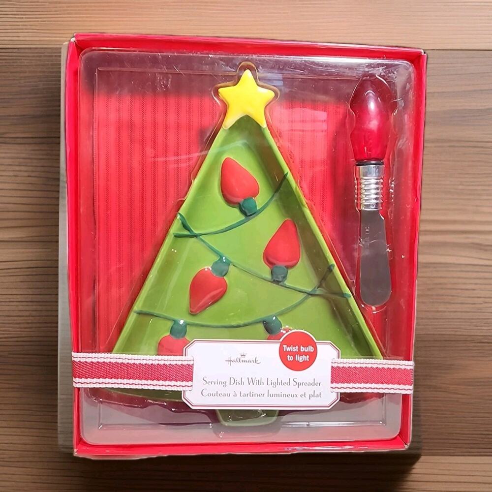 Hallmark Christmas Holiday Festive Tree Serving Dish with Lighted Spreader NEW